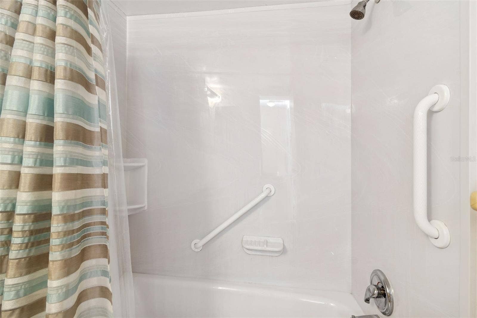 4565 DUHME ROAD, #203, St Petersburg, FL 33708 Full Bathroom