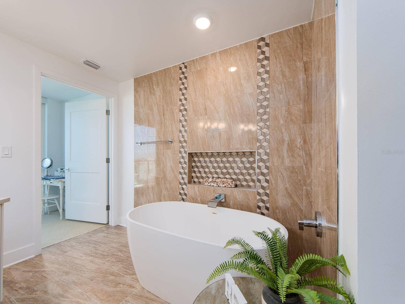15 AVALON STREET, #403, Clearwater Beach, FL 33767