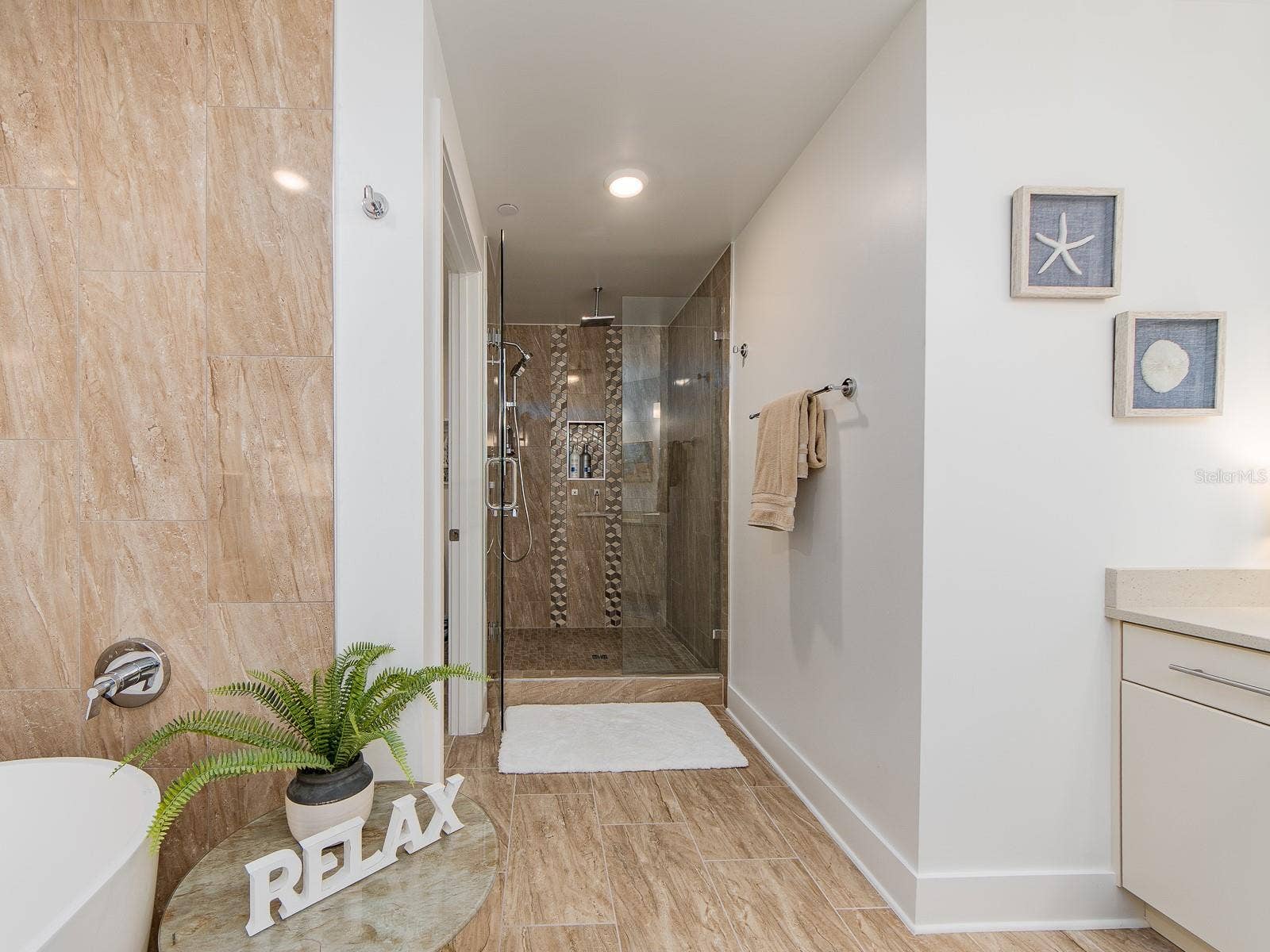 15 AVALON STREET, #403, Clearwater Beach, FL 33767
