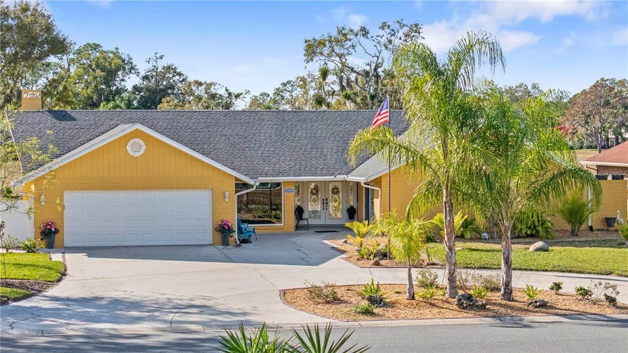 Property photo for 1905 COUNTRY CLUB COURT, Plant City, FL