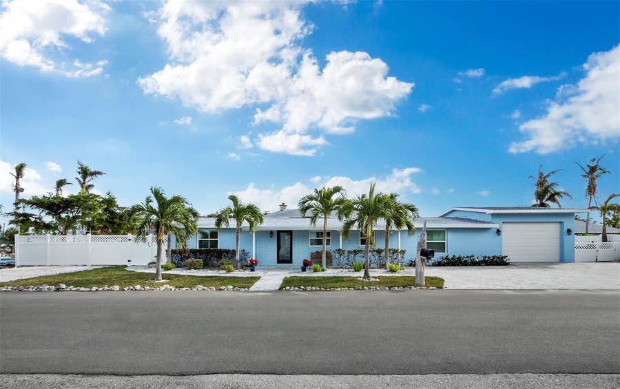 Property photo for 744 JUNGLE QUEEN WAY, Longboat Key, FL