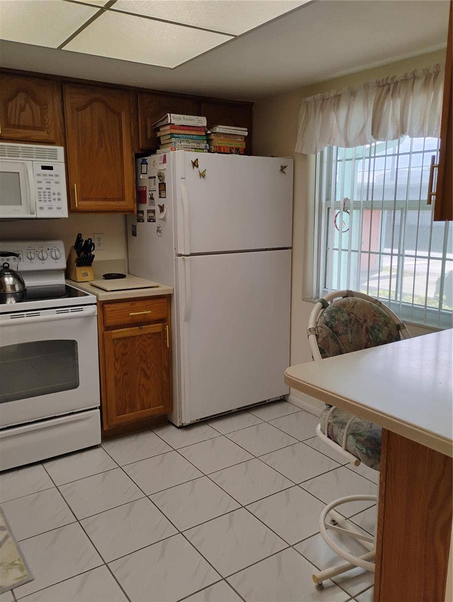2465 NORTHSIDE DRIVE, #1001, Clearwater, FL 33761 2465 NORTHSIDE DRIVE, #1001, Clearwater, FL 33761