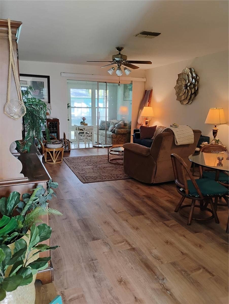 2465 NORTHSIDE DRIVE, #1001, Clearwater, FL 33761 2465 NORTHSIDE DRIVE, #1001, Clearwater, FL 33761