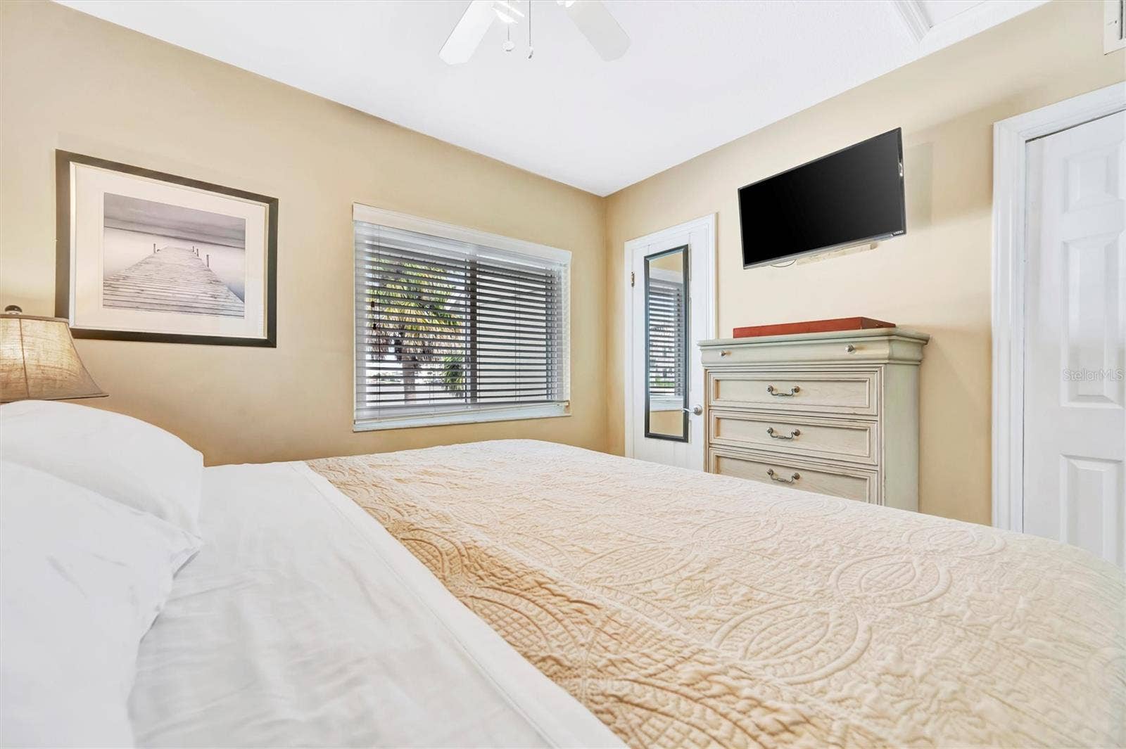 673 BAY ESPLANADE, #204, Clearwater Beach, FL 33767 673 BAY ESPLANADE, #204, Clearwater Beach, FL 33767