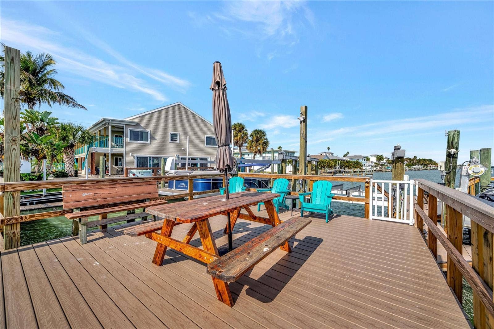 673 BAY ESPLANADE, #204, Clearwater Beach, FL 33767 673 BAY ESPLANADE, #204, Clearwater Beach, FL 33767