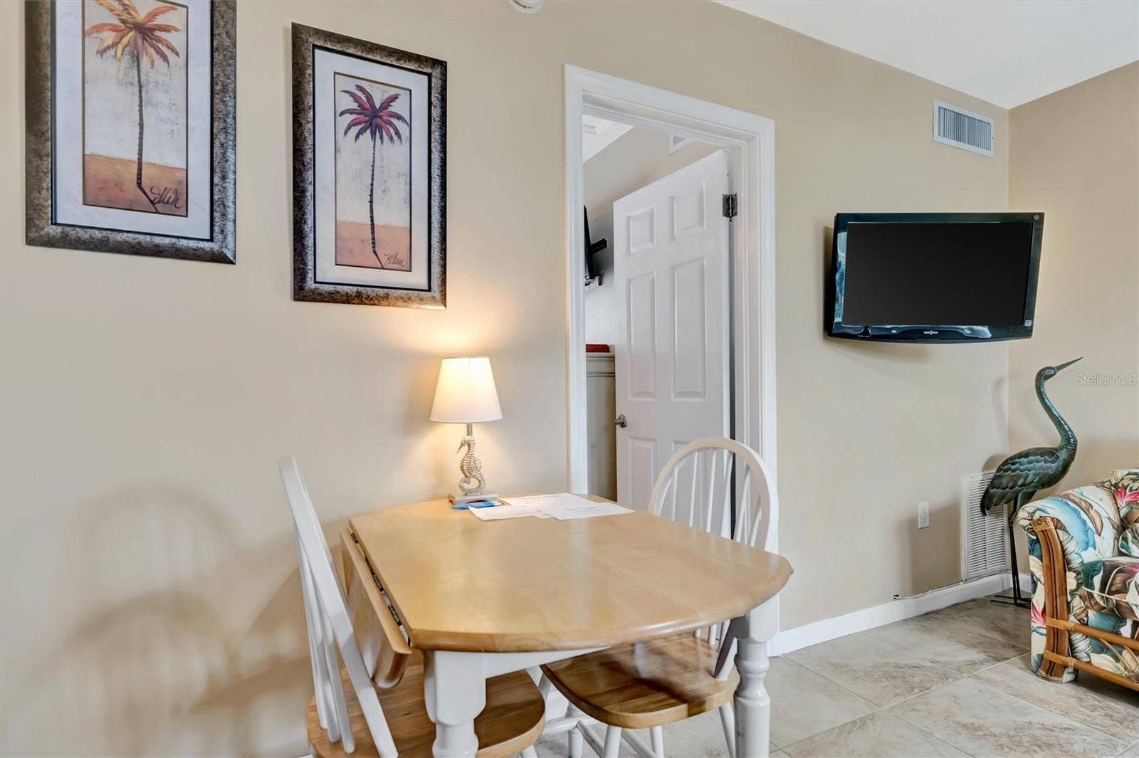673 BAY ESPLANADE, #204, Clearwater Beach, FL 33767 673 BAY ESPLANADE, #204, Clearwater Beach, FL 33767