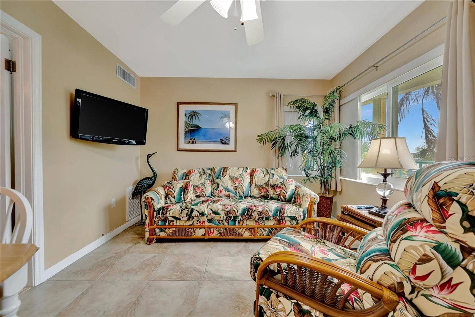 673 BAY ESPLANADE, #204, Clearwater Beach, FL 33767 673 BAY ESPLANADE, #204, Clearwater Beach, FL 33767
