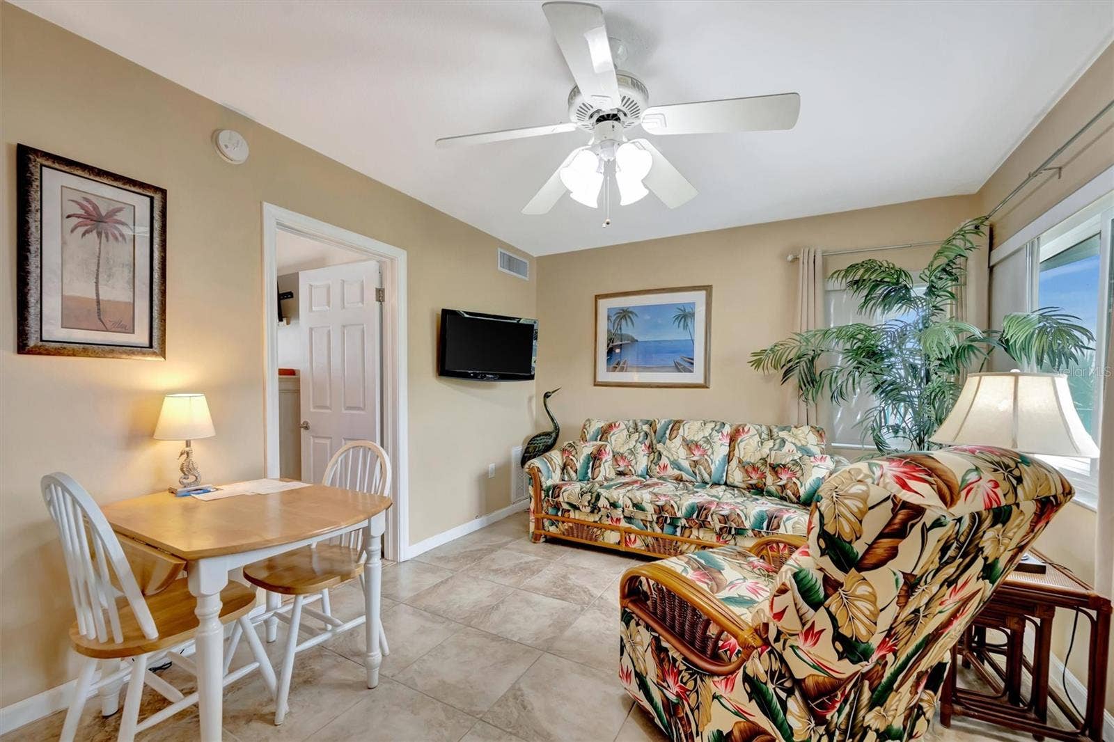 673 BAY ESPLANADE, #204, Clearwater Beach, FL 33767 673 BAY ESPLANADE, #204, Clearwater Beach, FL 33767