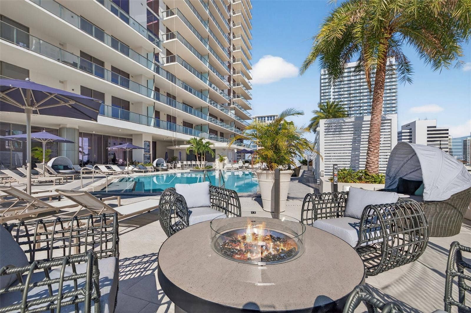 275 1ST AVE S, #2706, St Petersburg, FL 33701 Firepit