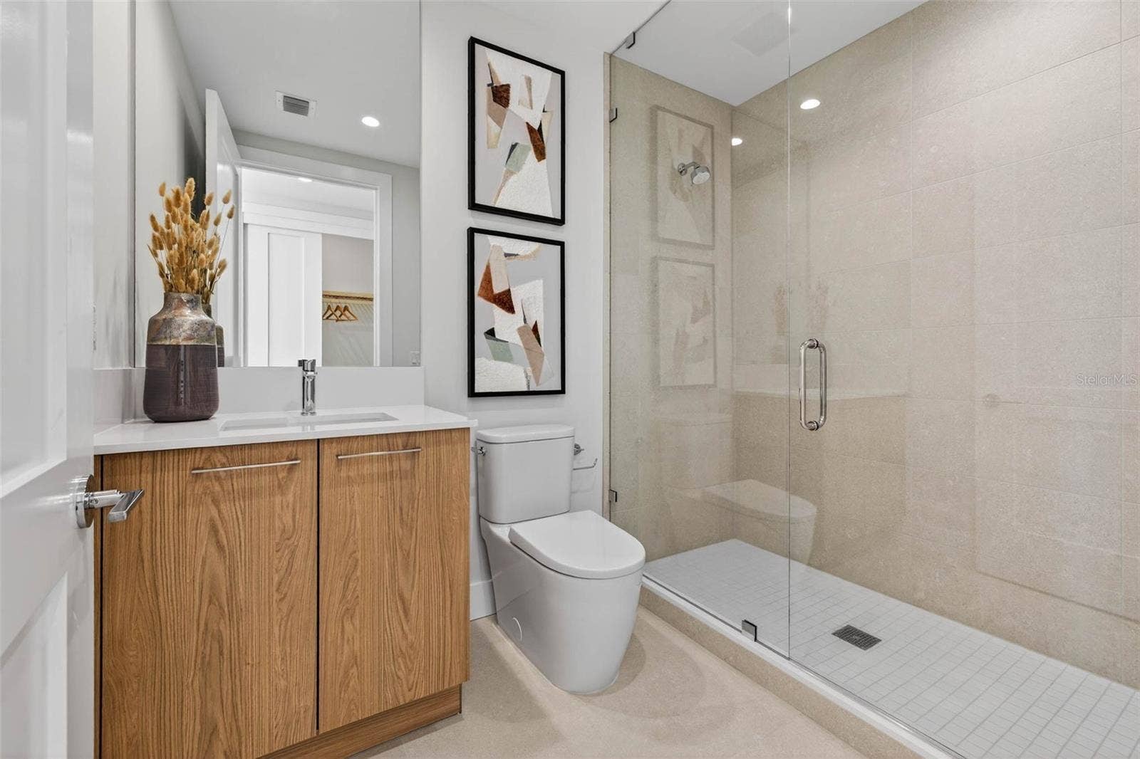 275 1ST AVE S, #2706, St Petersburg, FL 33701 Bedroom 3 En-Suite