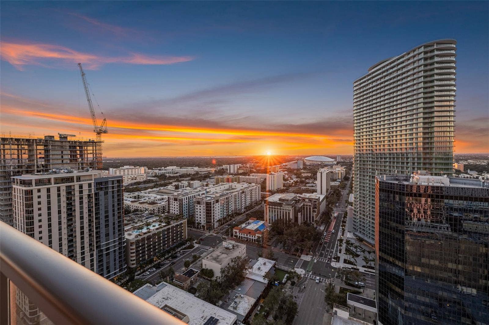 275 1ST AVE S, #2706, St Petersburg, FL 33701 275 1ST AVE S, #2706, St Petersburg, FL 33701