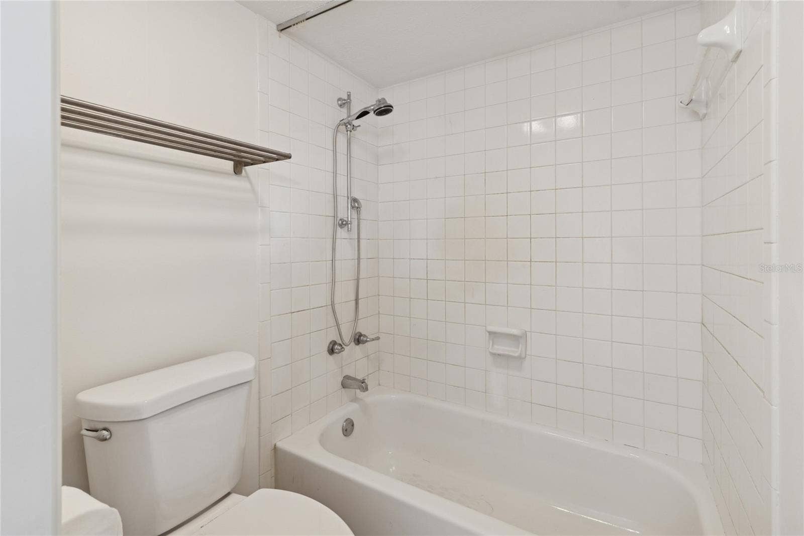 9628 DAVIS ROAD, Tampa, FL 33637 Tub Shower
