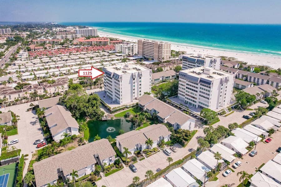Property photo for 1125 W PEPPERTREE DRIVE, #402, Sarasota, FL
