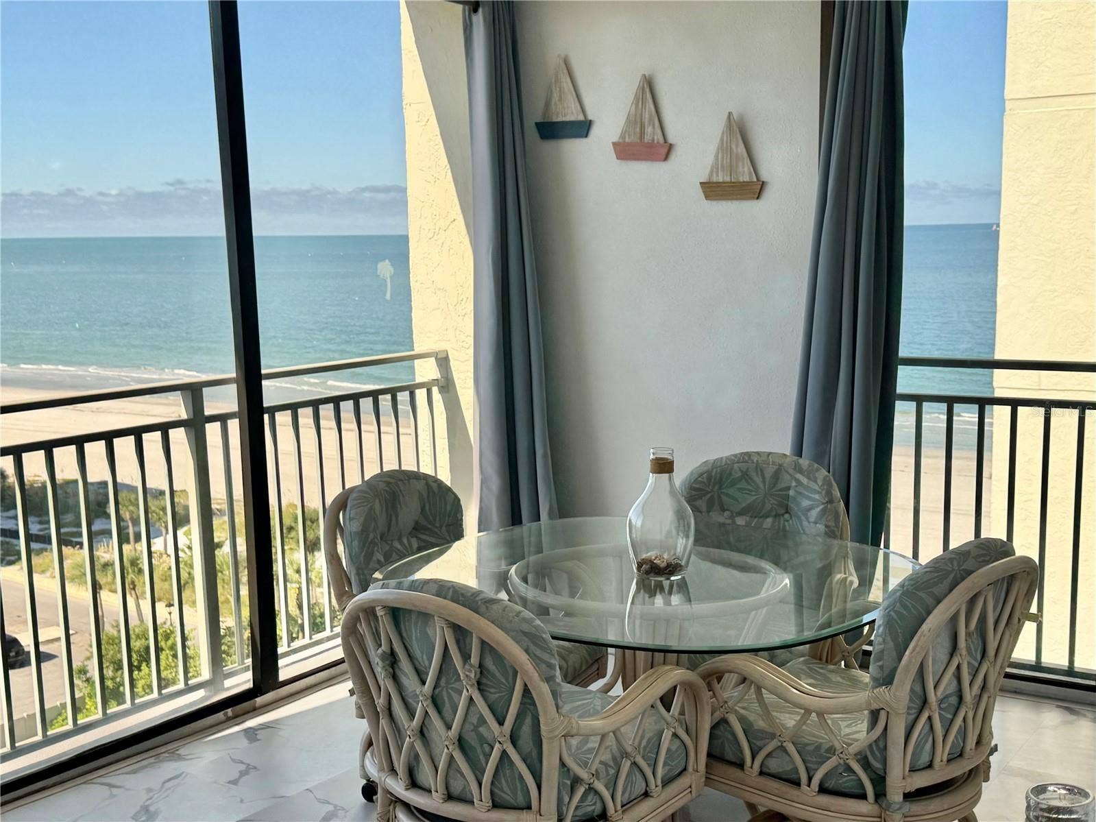 1380 GULF BOULEVARD, #805, Clearwater, FL 33767 1380 GULF BOULEVARD, #805, Clearwater, FL 33767