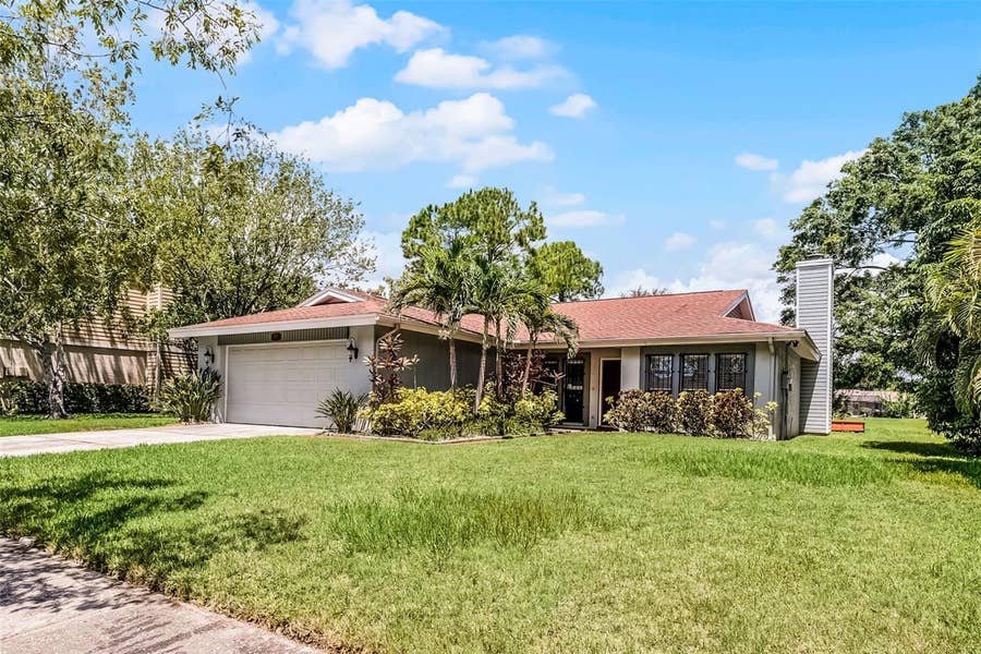 Property photo for 8208 LA SERENA DRIVE, Tampa, FL