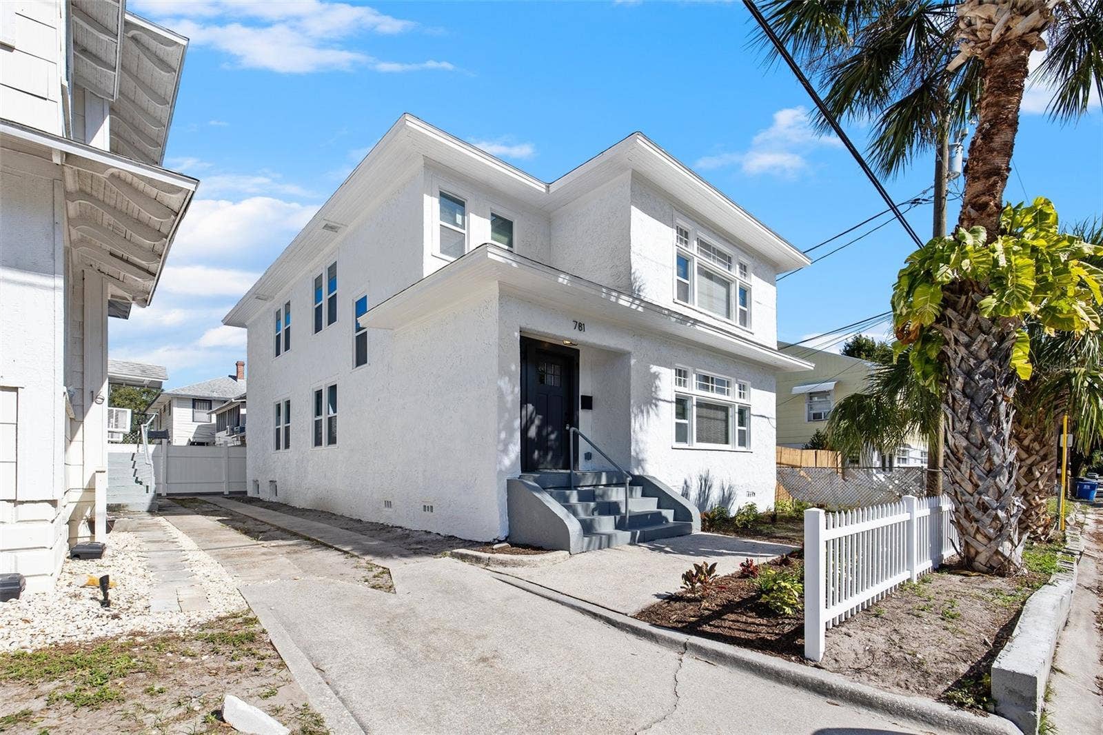 781 31ST AVENUE N, St Petersburg, FL 33704 781 31ST AVENUE N, St Petersburg, FL 33704