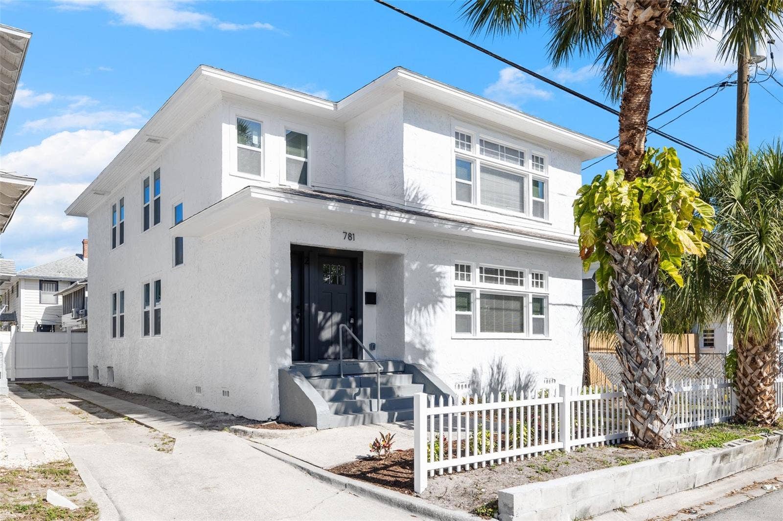 781 31ST AVENUE N, St Petersburg, FL 33704 781 31ST AVENUE N, St Petersburg, FL 33704