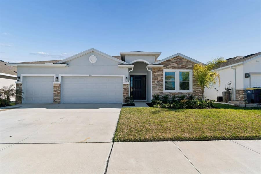 Property photo for 9882 SHORELINE VIEW WAY, Wesley Chapel, FL