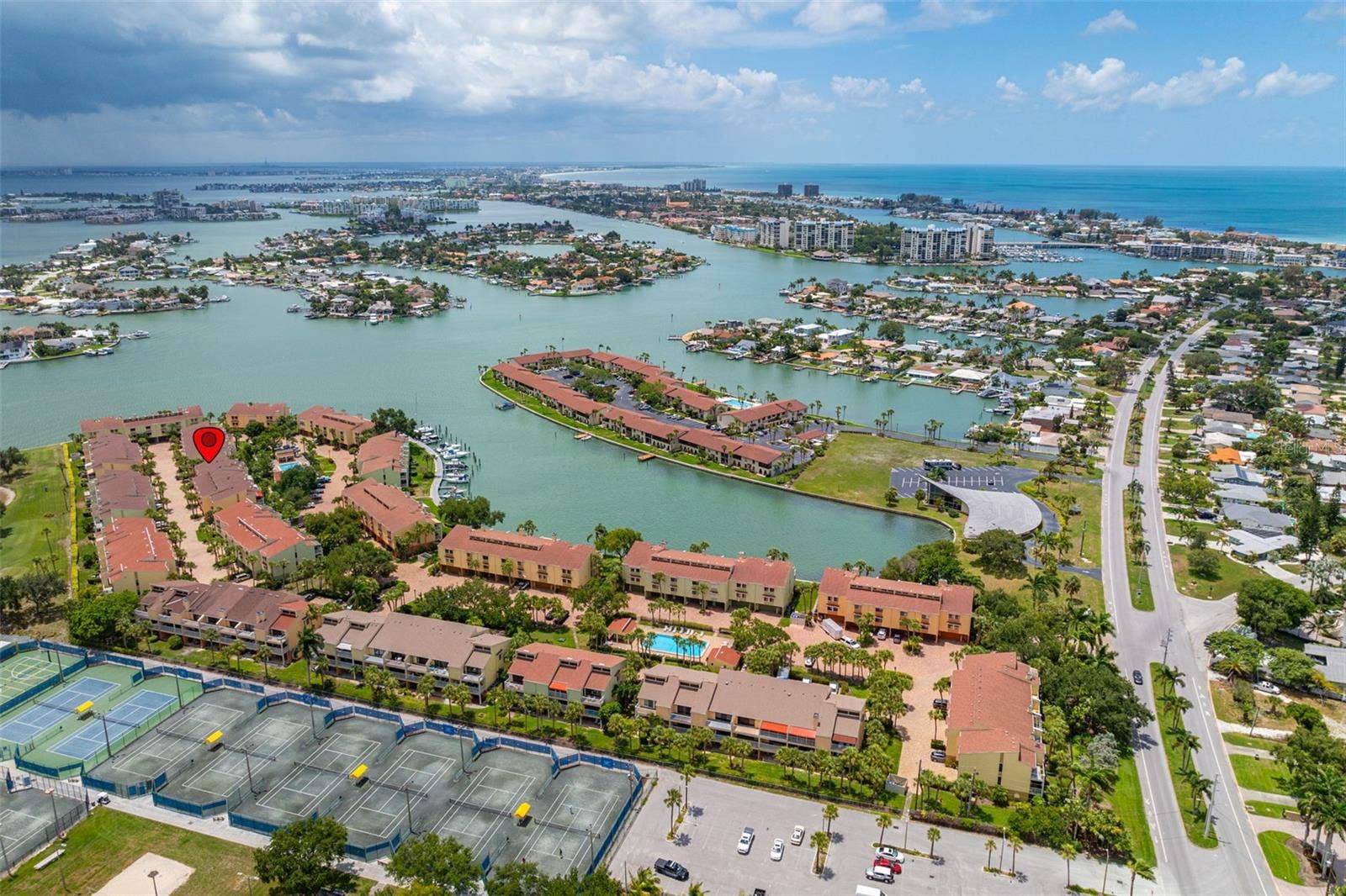 533 SANDY HOOK ROAD, Treasure Island, FL 33706