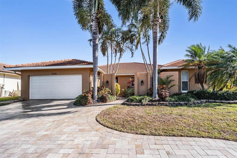 Property photo for 1926 MONTANA AVENUE NE, St Petersburg, FL