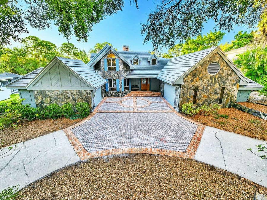 Property photo for 3522 SHORELINE CIRCLE, Palm Harbor, FL