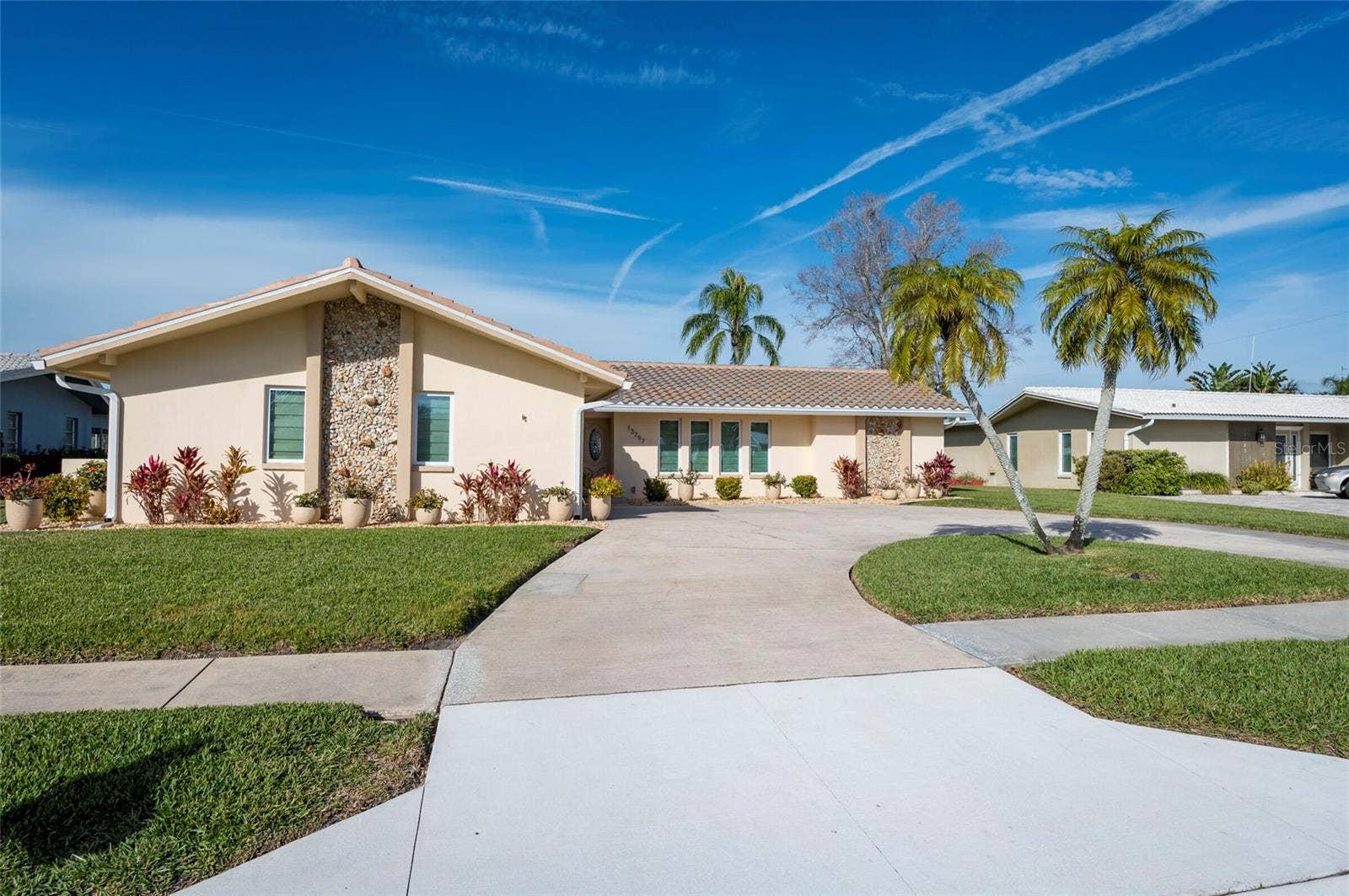 13797 PINECREST DRIVE, Largo, FL 33774 13797 PINECREST DRIVE, Largo, FL 33774