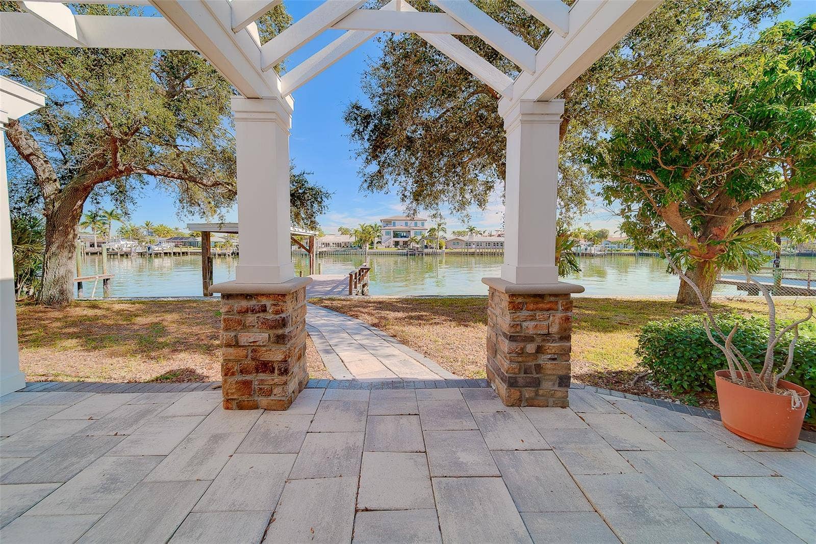 207 MIDWAY ISLAND, Clearwater Beach, FL 33767 207 MIDWAY ISLAND, Clearwater Beach, FL 33767