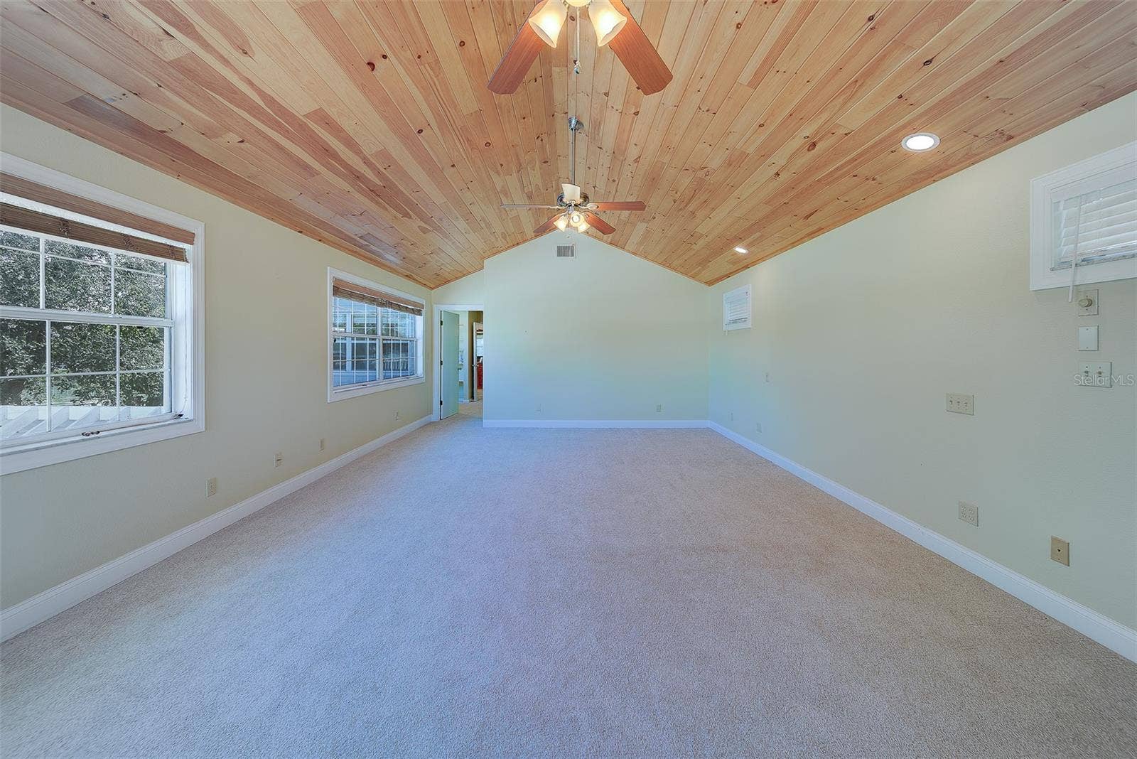 207 MIDWAY ISLAND, Clearwater Beach, FL 33767 207 MIDWAY ISLAND, Clearwater Beach, FL 33767