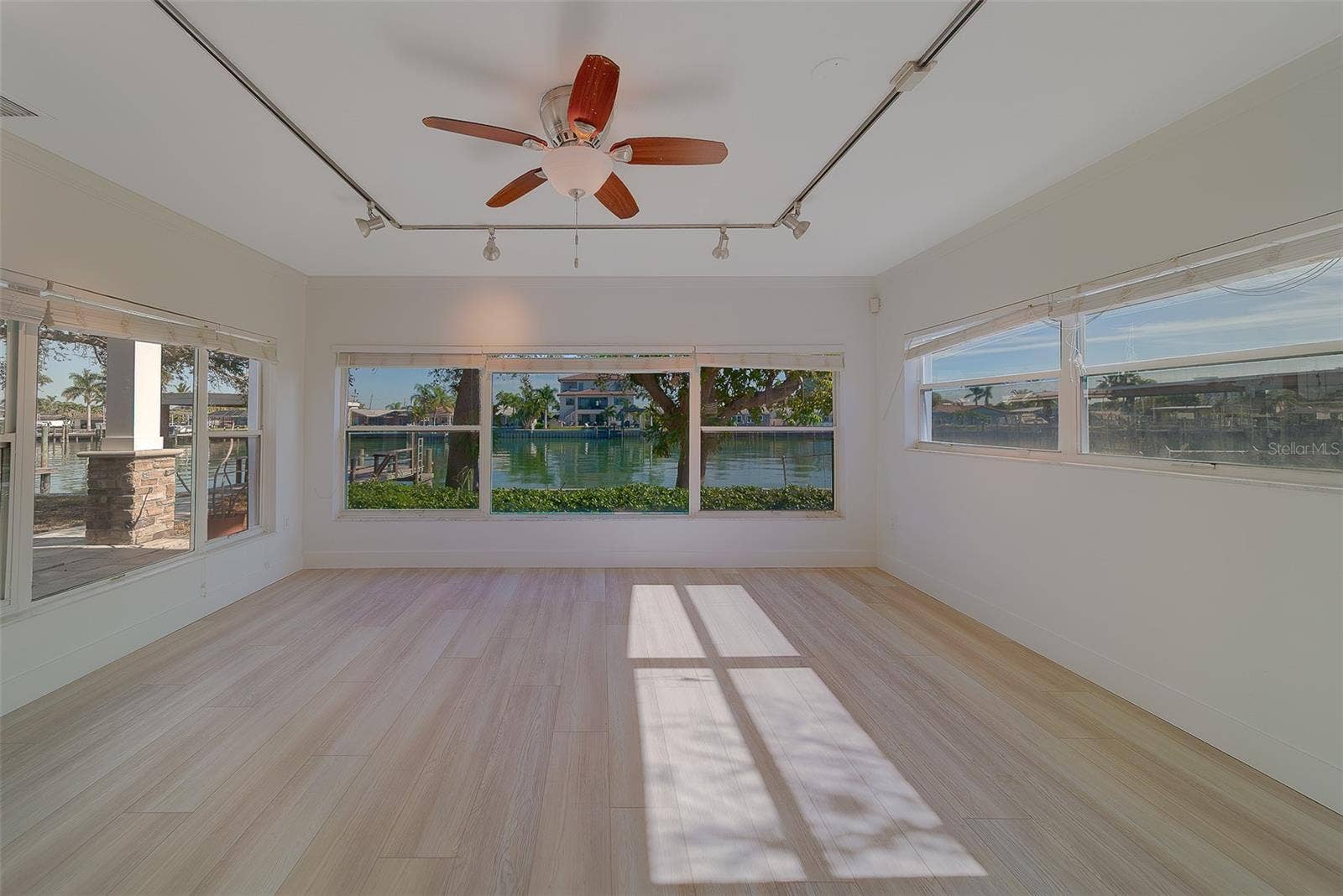 207 MIDWAY ISLAND, Clearwater Beach, FL 33767 207 MIDWAY ISLAND, Clearwater Beach, FL 33767