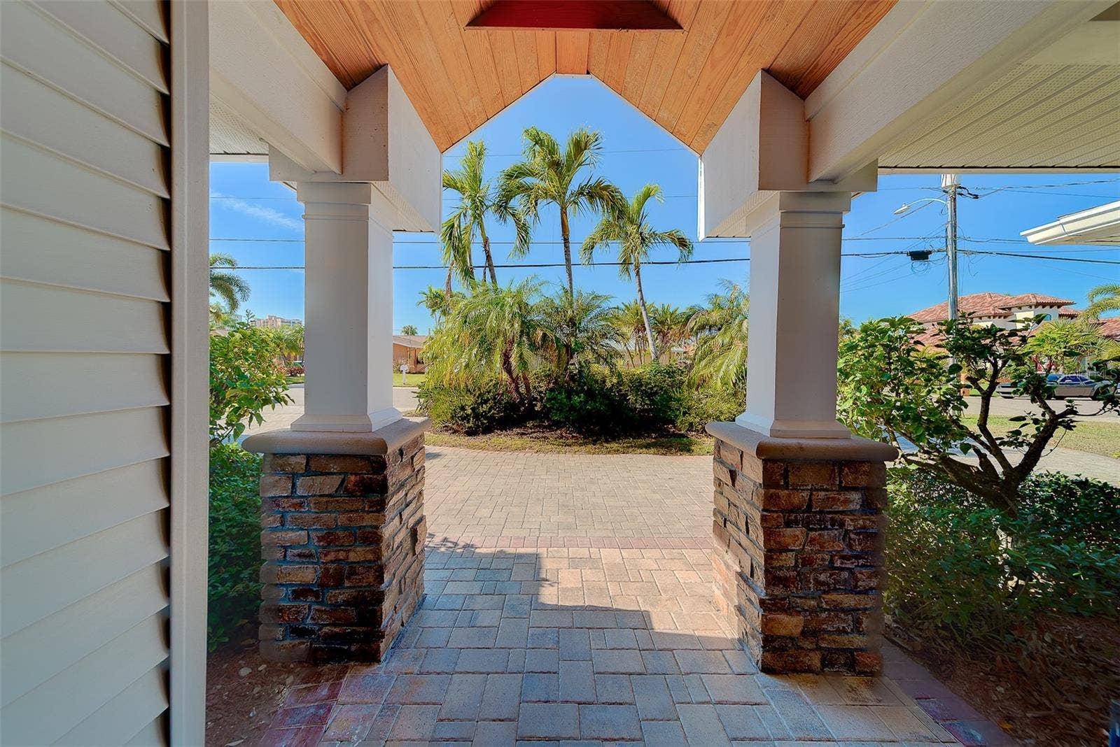 207 MIDWAY ISLAND, Clearwater Beach, FL 33767 207 MIDWAY ISLAND, Clearwater Beach, FL 33767