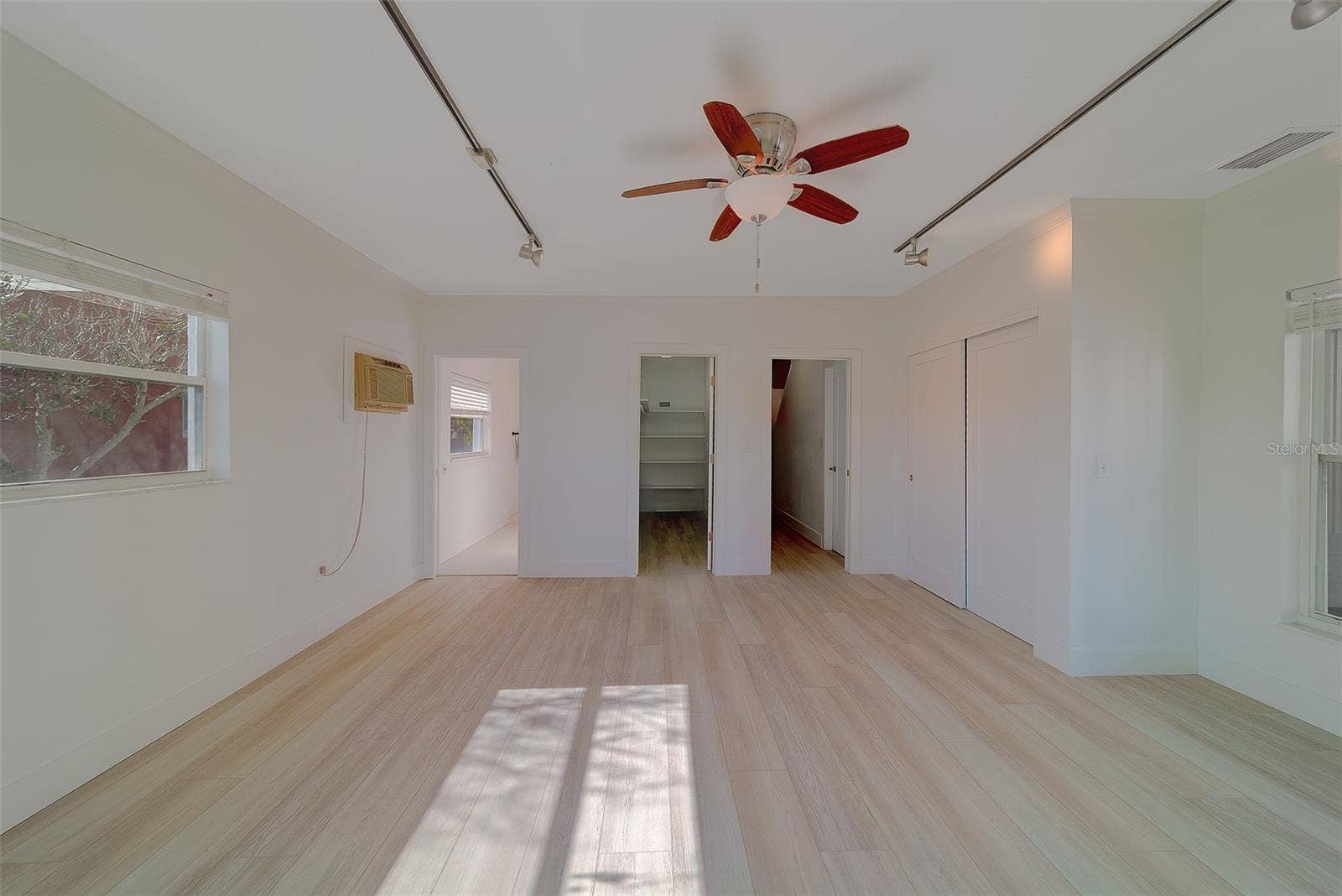 207 MIDWAY ISLAND, Clearwater Beach, FL 33767 207 MIDWAY ISLAND, Clearwater Beach, FL 33767