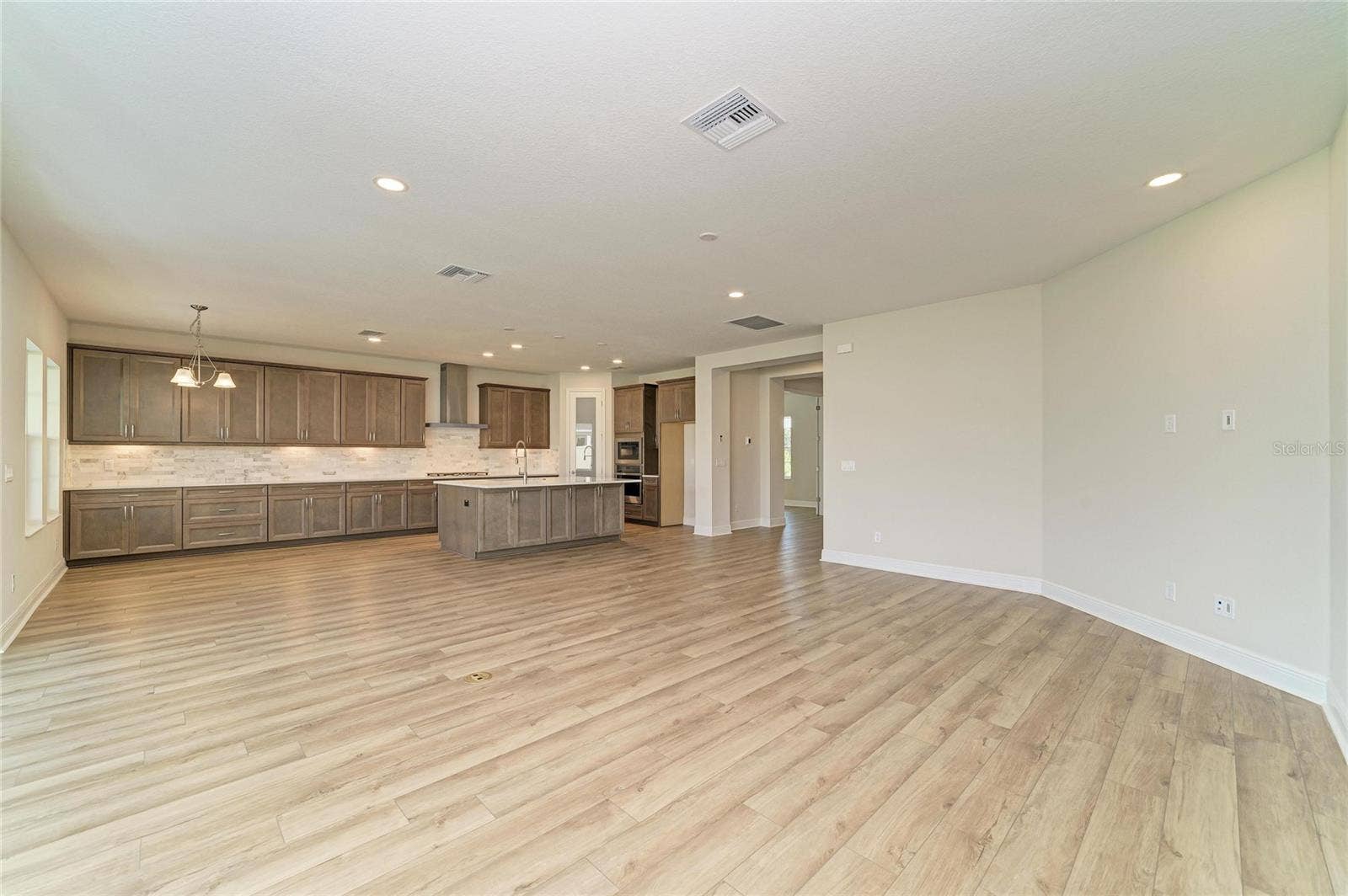 33882 TWILIGHT SEA PLACE, Dade City, FL 33525 33882 TWILIGHT SEA PLACE, Dade City, FL 33525