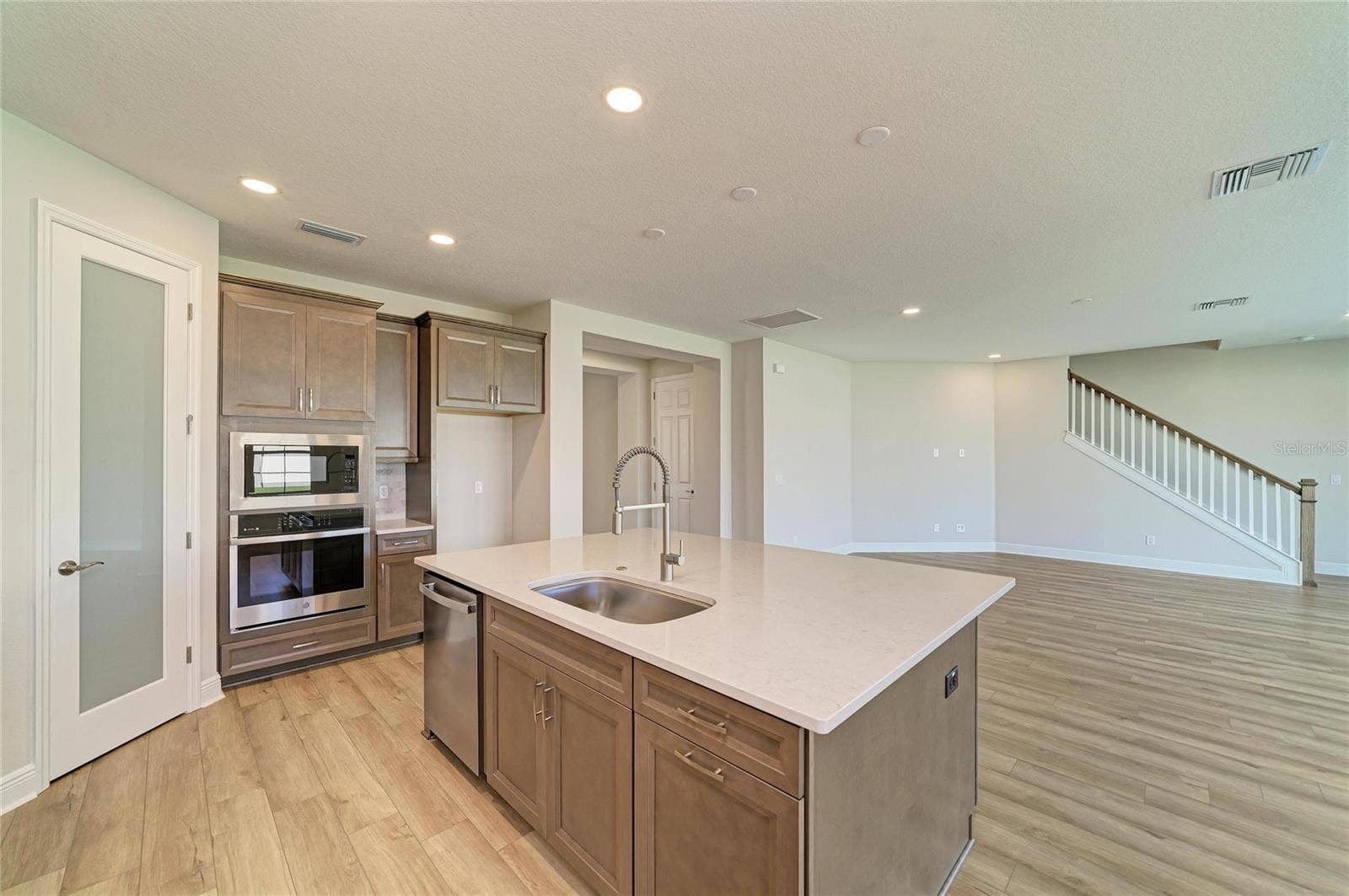 33882 TWILIGHT SEA PLACE, Dade City, FL 33525 33882 TWILIGHT SEA PLACE, Dade City, FL 33525