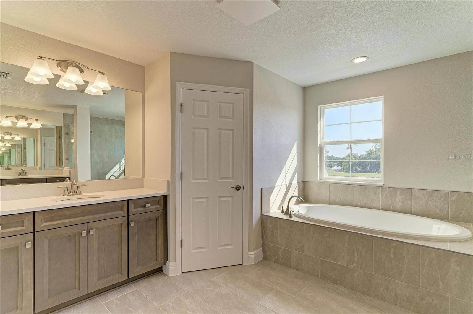 33882 TWILIGHT SEA PLACE, Dade City, FL 33525 33882 TWILIGHT SEA PLACE, Dade City, FL 33525