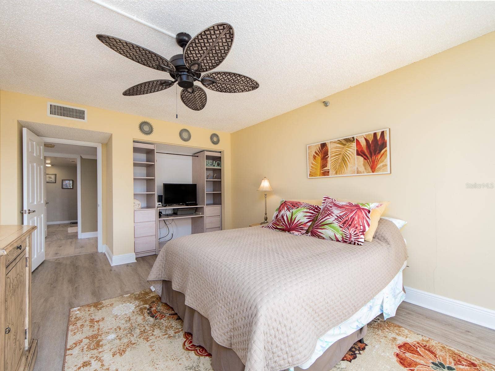1480 GULF BOULEVARD, #610, Clearwater Beach, FL 33767 CLOSET MADE INTO A WORKSPACE FOR CONVVENIENCE.