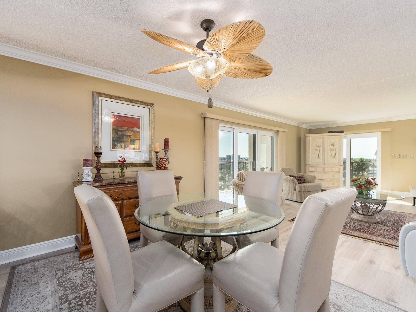 1480 GULF BOULEVARD, #610, Clearwater Beach, FL 33767 DINING/ LIVING ROOM COMBO
