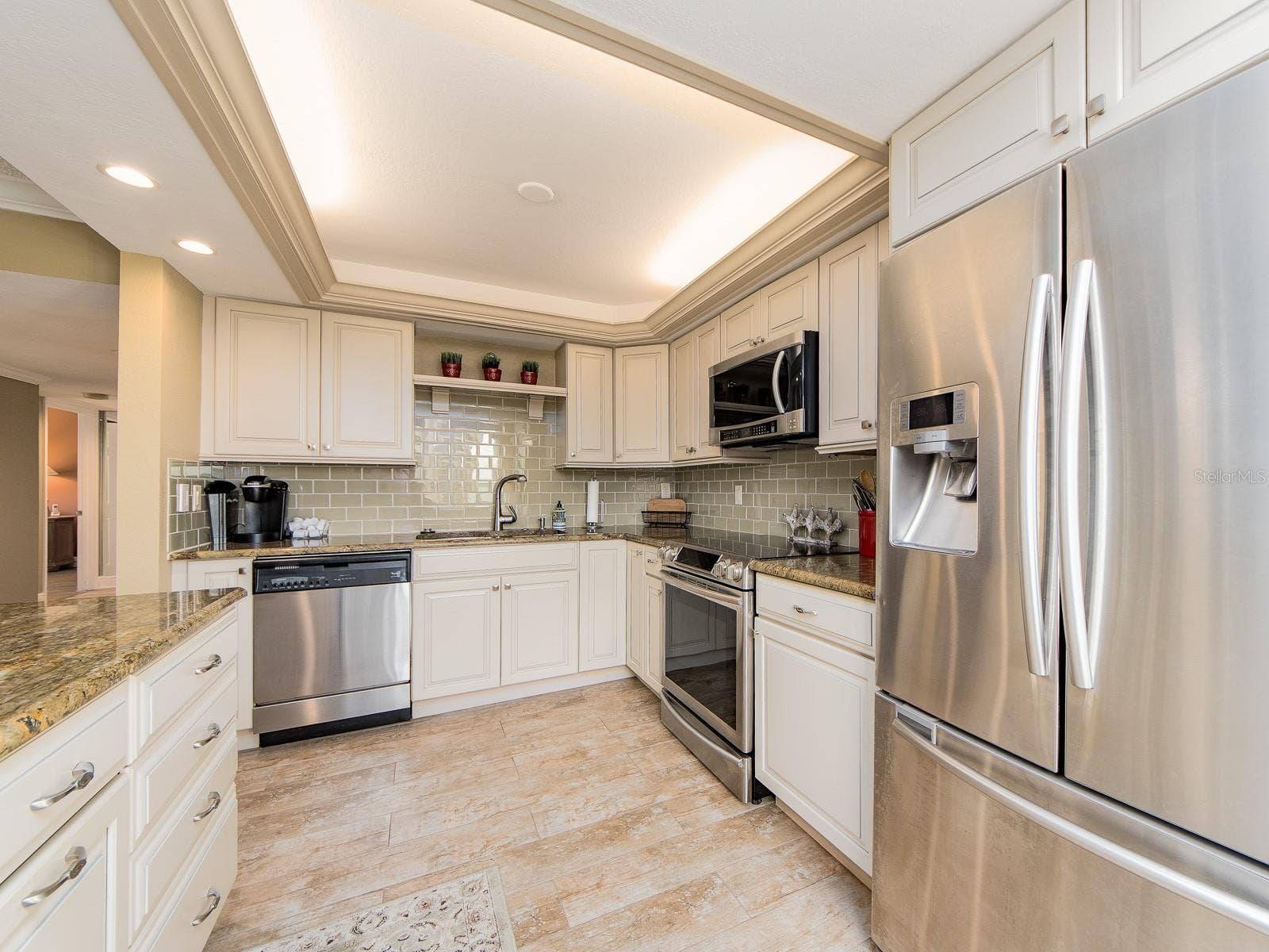 1480 GULF BOULEVARD, #610, Clearwater Beach, FL 33767 GRANITE COUNTERTOPS, NEW APPLIANCES