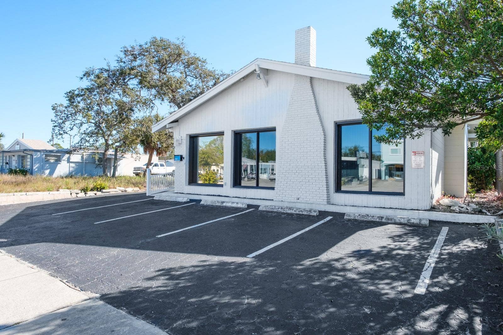 3848 CENTRAL AVENUE, St Petersburg, FL 33711