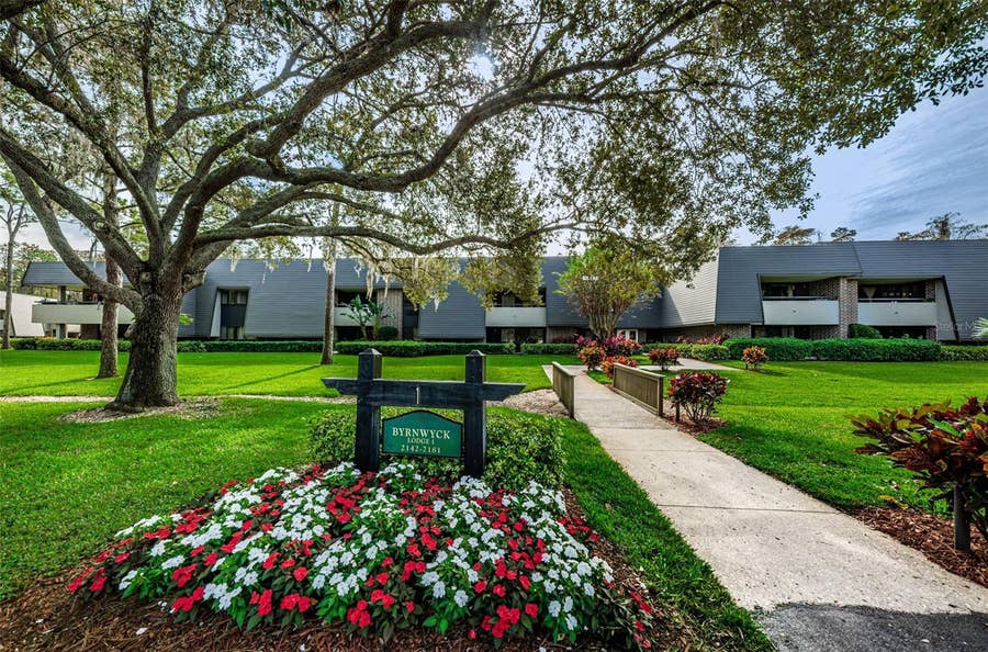 Property photo for 36750 US HIGHWAY 19 N, #5-104, Palm Harbor, FL