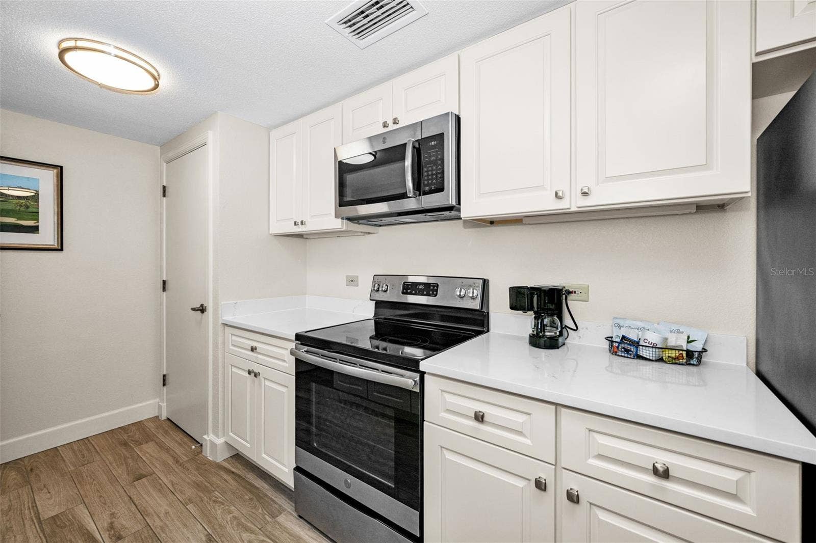 36750 US HIGHWAY 19 N, #5-104, Palm Harbor, FL 34683