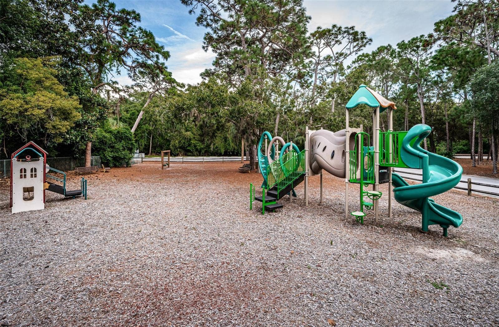 36750 US HIGHWAY 19 N, #5-104, Palm Harbor, FL 34683