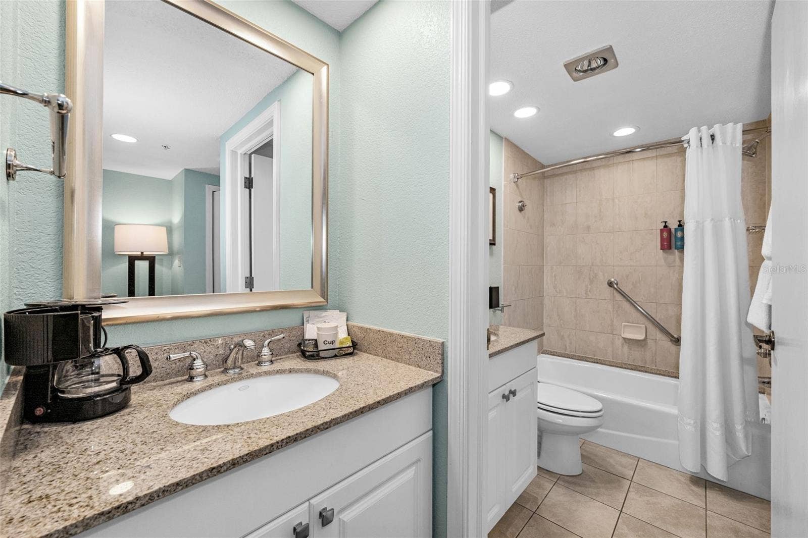36750 US HIGHWAY 19 N, #5-104, Palm Harbor, FL 34683