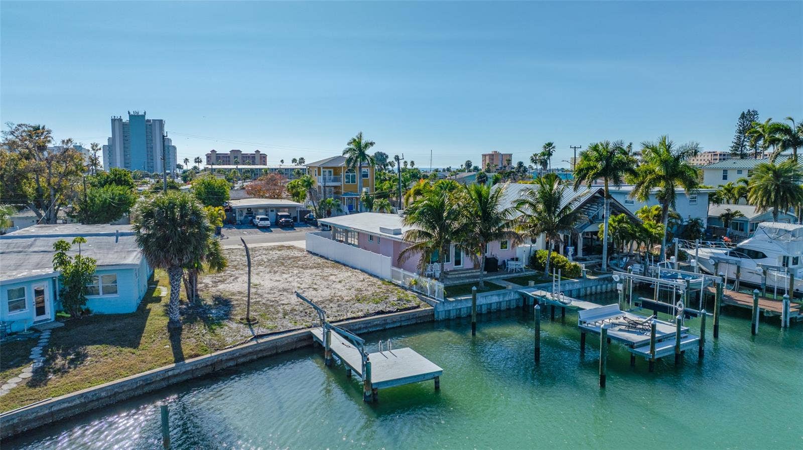 11075 3RD STREET E, Treasure Island, FL 33706 11075 3RD STREET E, Treasure Island, FL 33706