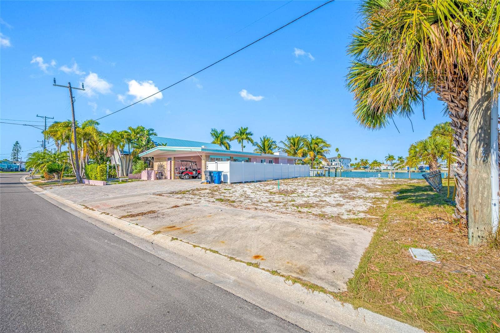 11075 3RD STREET E, Treasure Island, FL 33706 11075 3RD STREET E, Treasure Island, FL 33706