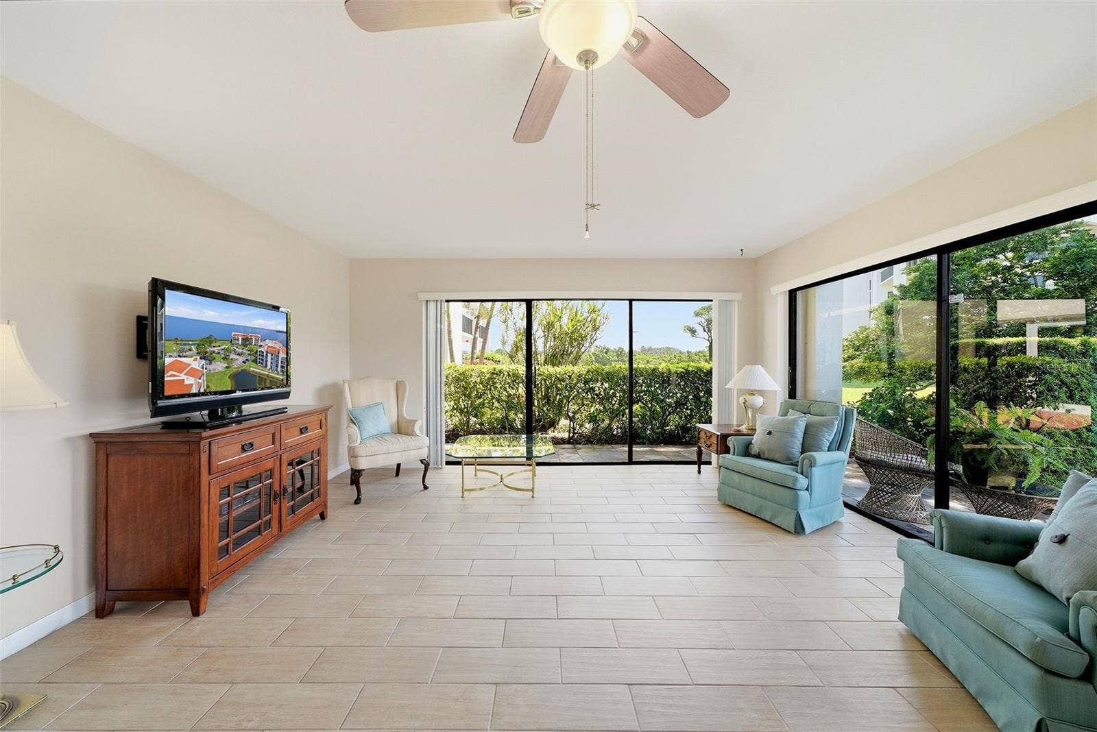 301 MARINER DRIVE, #301, Tarpon Springs, FL 34689 Living room