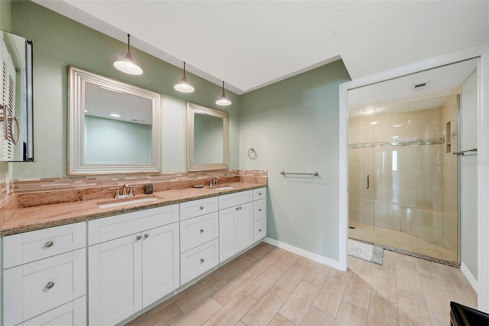 301 MARINER DRIVE, #301, Tarpon Springs, FL 34689 Primary bathroom