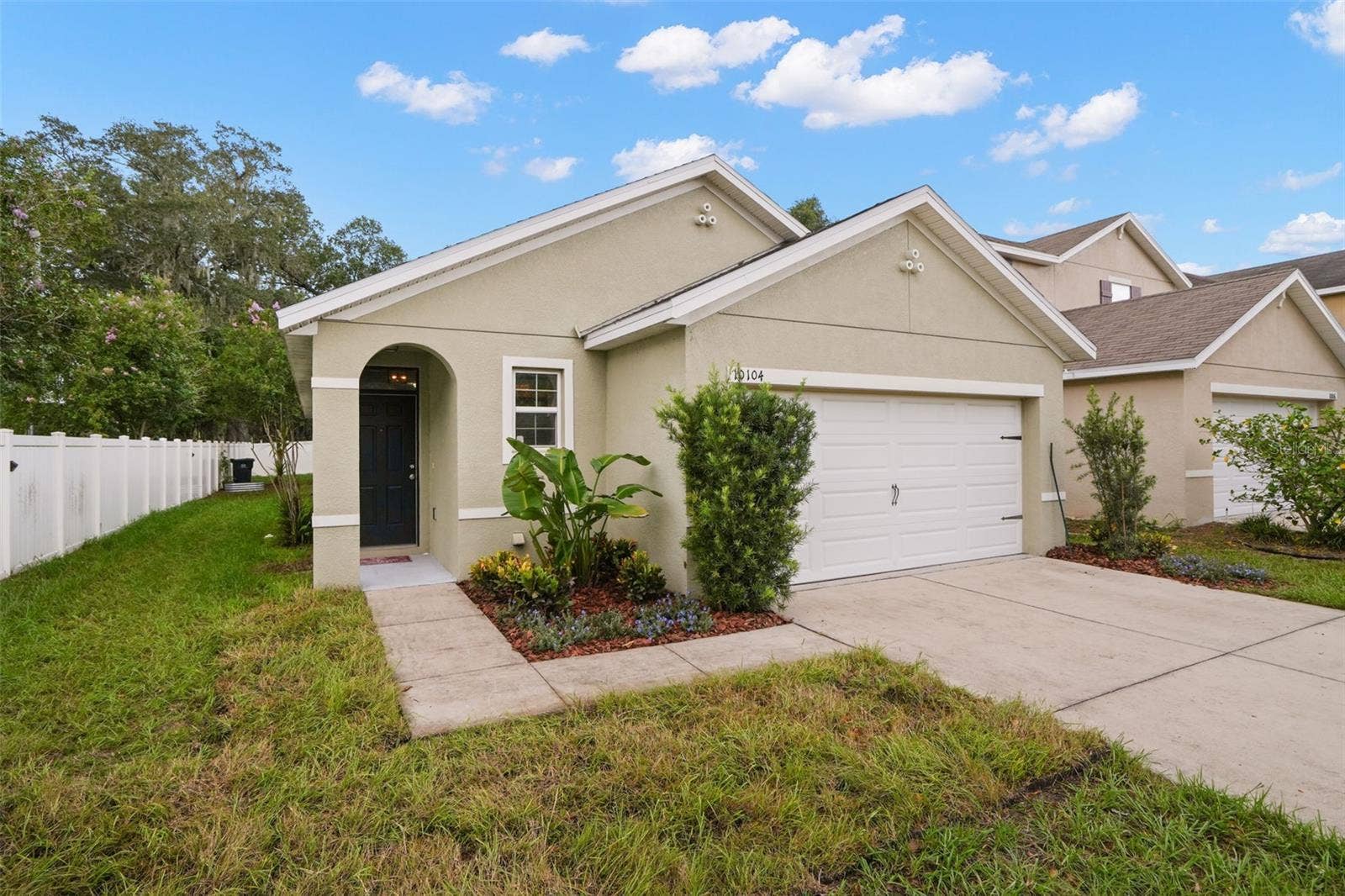 10104 HAWK STORM AVENUE, Tampa, FL 33610 10104 HAWK STORM AVENUE, Tampa, FL 33610