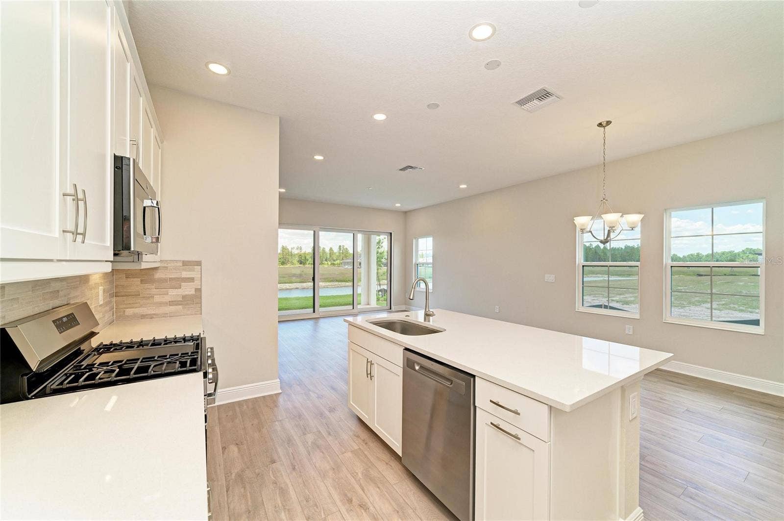 35517 STABLETON LANE, Zephyrhills, FL 33541 35517 STABLETON LANE, Zephyrhills, FL 33541