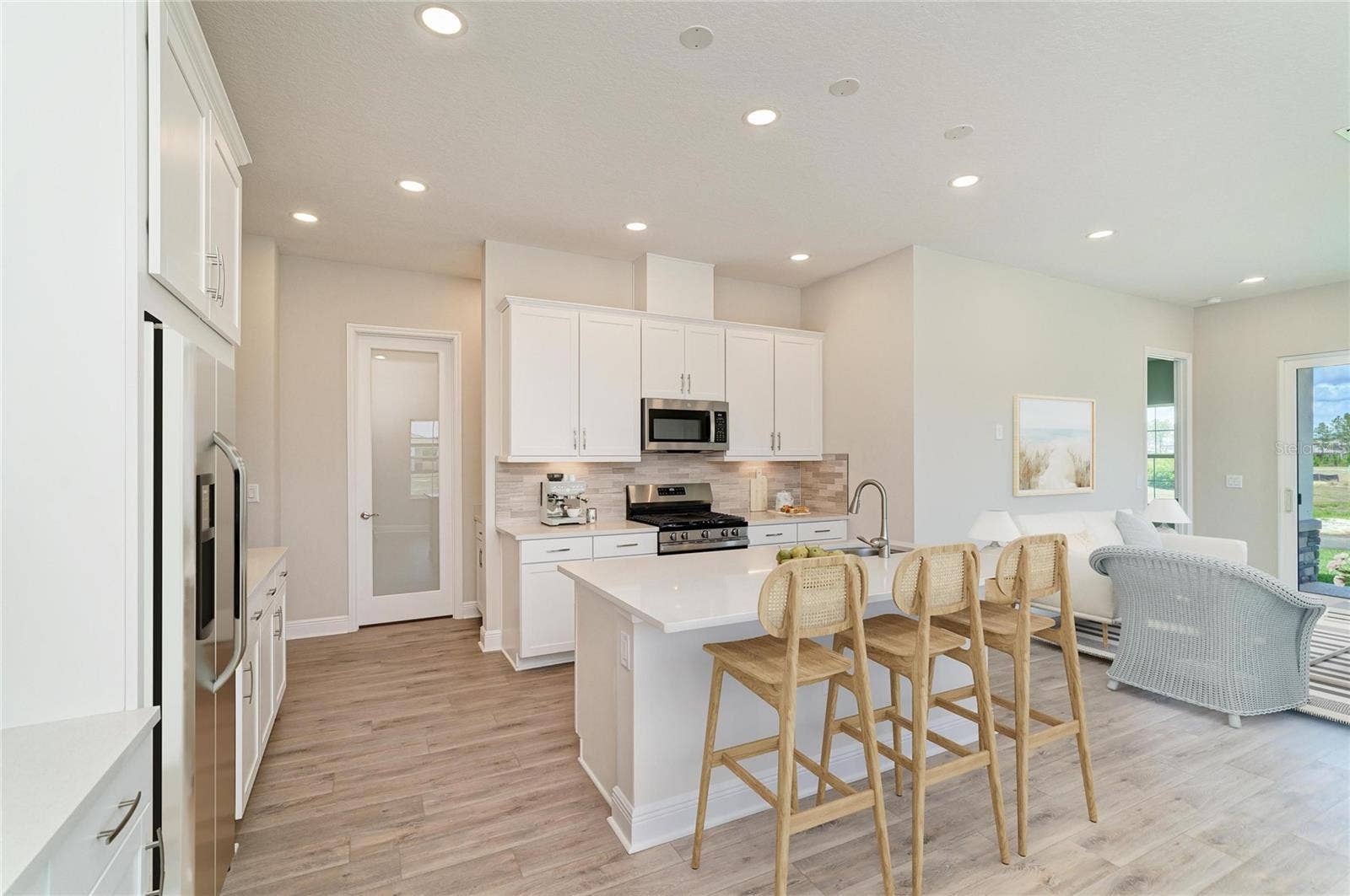 35517 STABLETON LANE, Zephyrhills, FL 33541 35517 STABLETON LANE, Zephyrhills, FL 33541