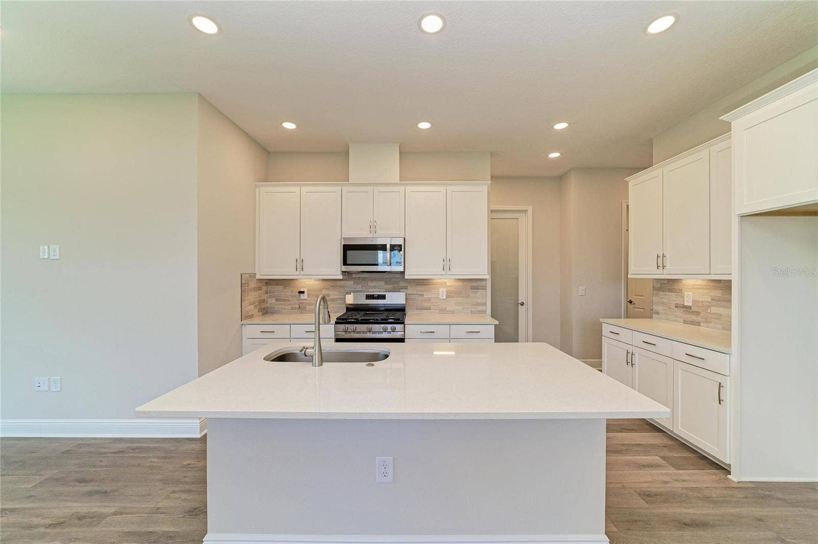 35509 STABLETON LANE, Zephyrhills, FL 33541 35509 STABLETON LANE, Zephyrhills, FL 33541